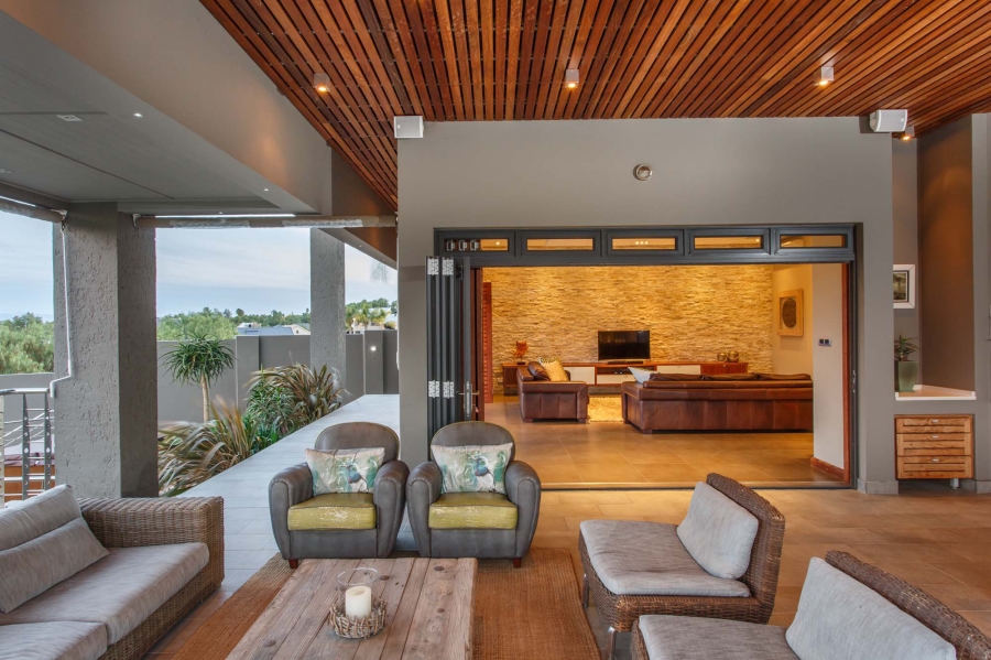 5 Bedroom Property for Sale in Oewersig Western Cape